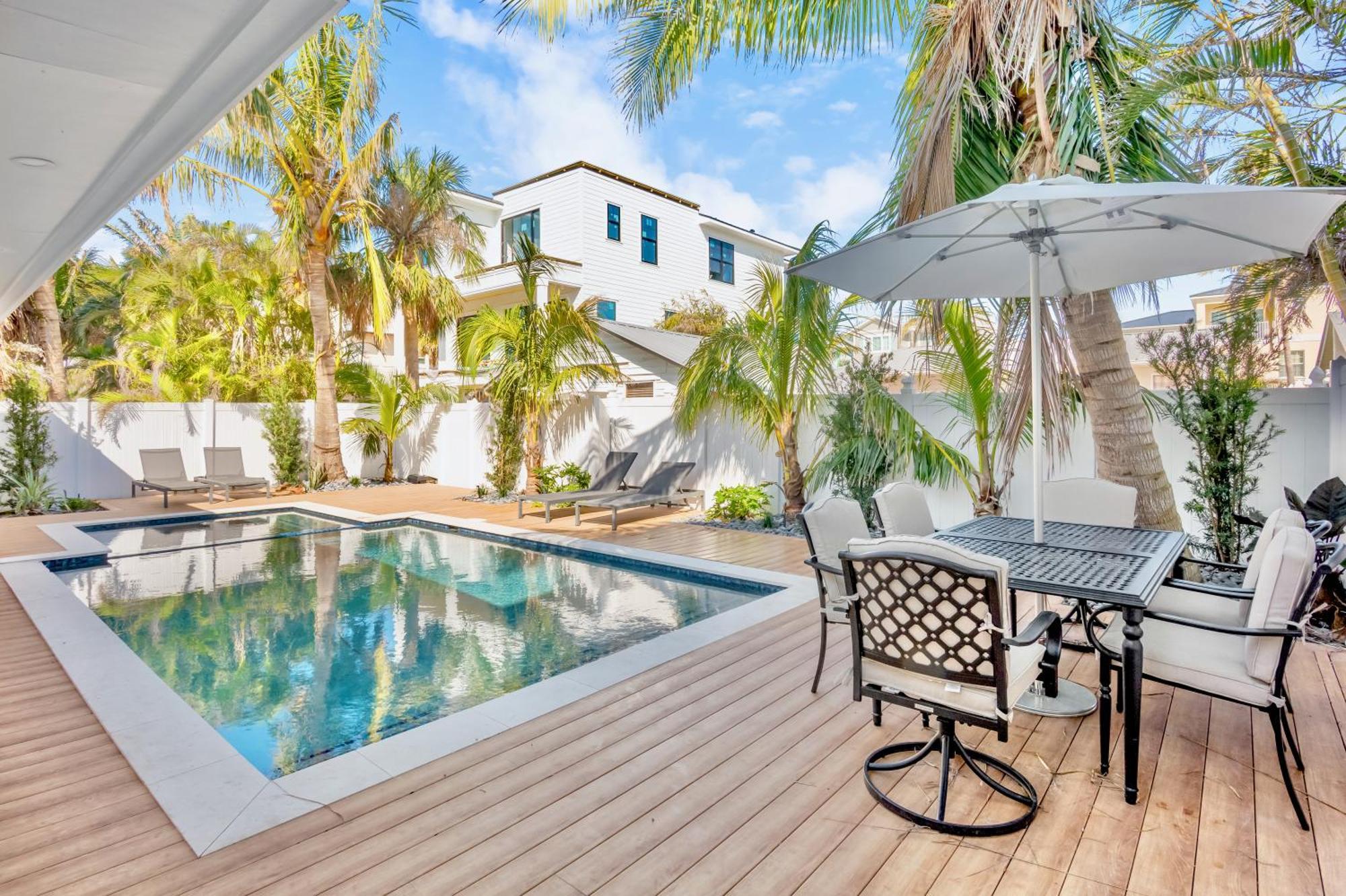 Captain'S Quarters At Anna Maria Island Inn Bradenton Beach Zewnętrze zdjęcie